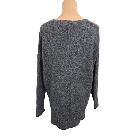 John + Jenn Oversized Grey V-Neck Sweater Small/Petitie - Picture 5 of 6
